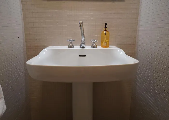 Romeohouse With Wifi Apartment *